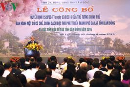 Thủ tướng Nguyễn Xuân Phúc: Phát triển Đà Lạt cần tầm nhìn dài hạn