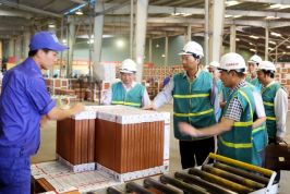 Quảng Ninh chung tay tháo gỡ khó khăn cùng doanh nghiệp
